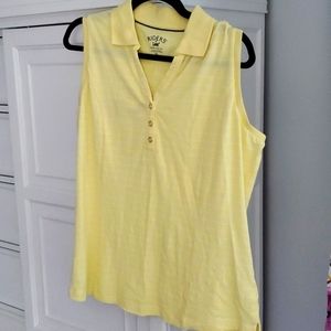 Princess seam sleeveless collared shirt